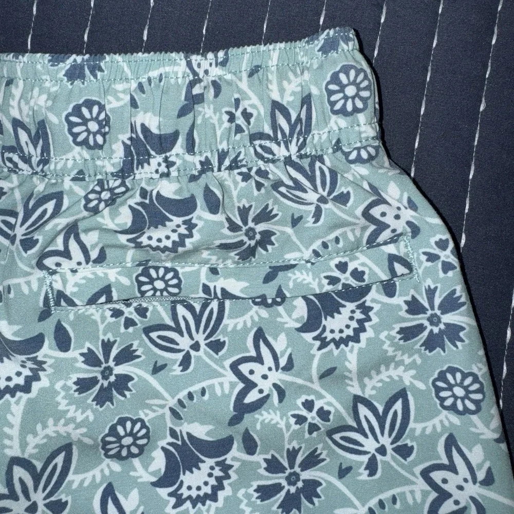 Faherty Swim Trunk Shorts Elastic Tie Floral Green Blue Cream Mens  Sz XL Lined